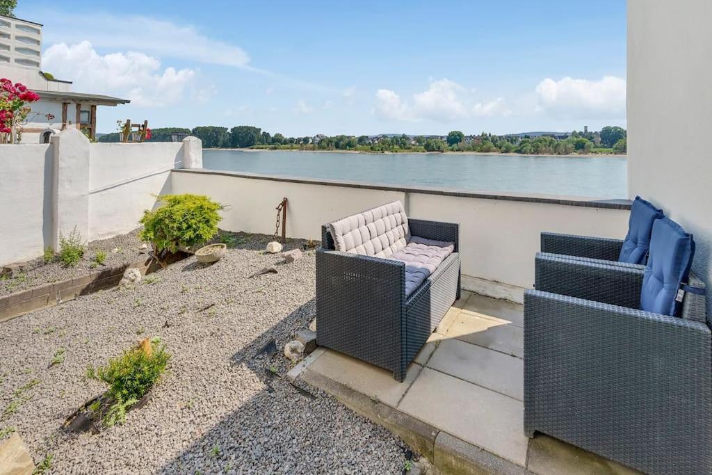 Tiny Apartment With Spacious Terrace On The Rhine Neuwied Bagian luar foto